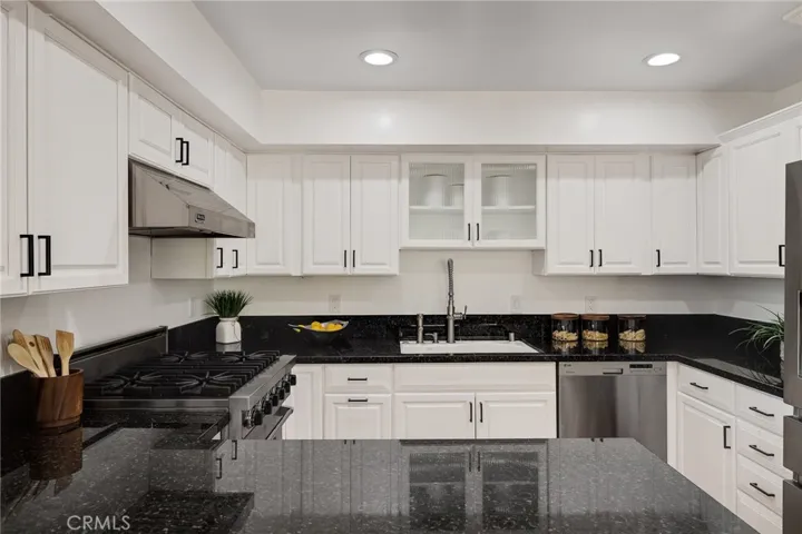 6690 Vista Del Mar D, Playa Del Rey, California 90293