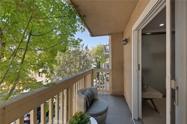 Multiple balconies for outdoor space