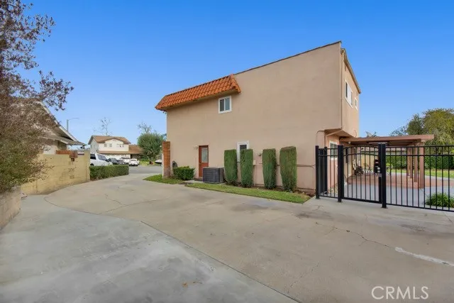 130 E Alderwood Avenue, Orange, California 92865