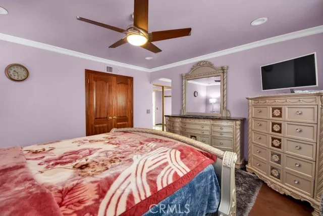 130 E Alderwood Avenue, Orange, California 92865
