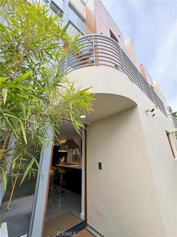 1544 11th Street 3, Santa Monica, California 90401