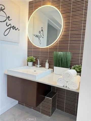 1544 11th Street 3, Santa Monica, California 90401