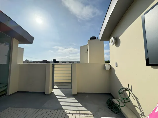 1544 11th Street 3, Santa Monica, California 90401