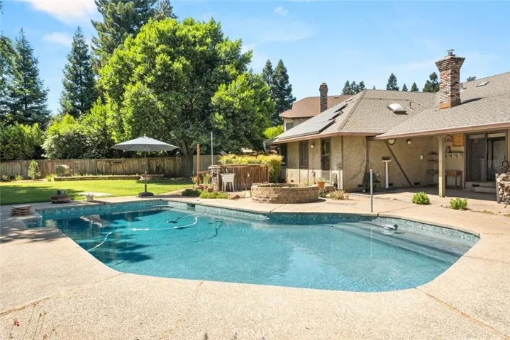 225 Somerset Place, Chico, California 95973