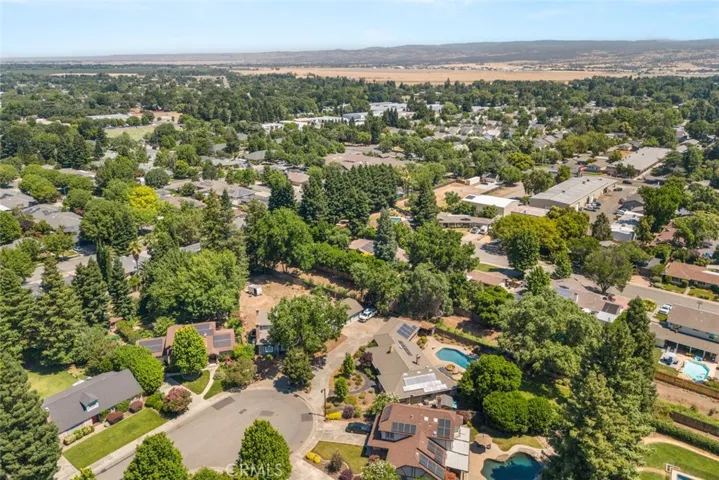 225 Somerset Place, Chico, California 95973