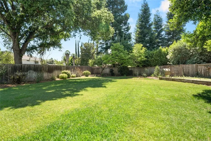 225 Somerset Place, Chico, California 95973