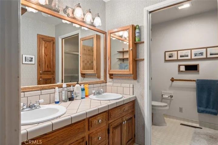 225 Somerset Place, Chico, California 95973