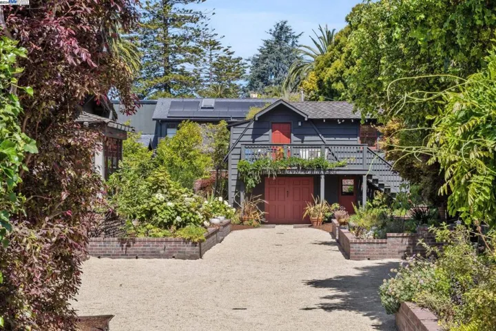 701 Grand Street, Alameda, California 94501