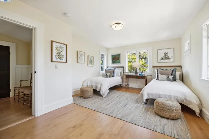 701 Grand Street, Alameda, California 94501
