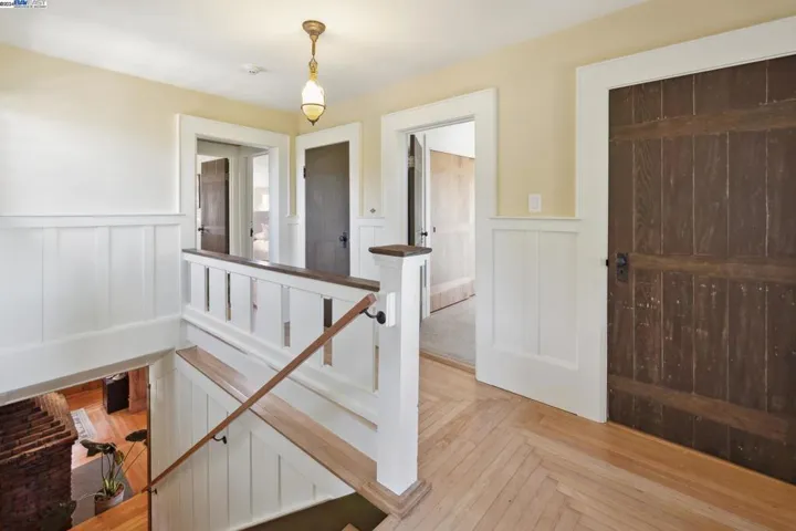 701 Grand Street, Alameda, California 94501