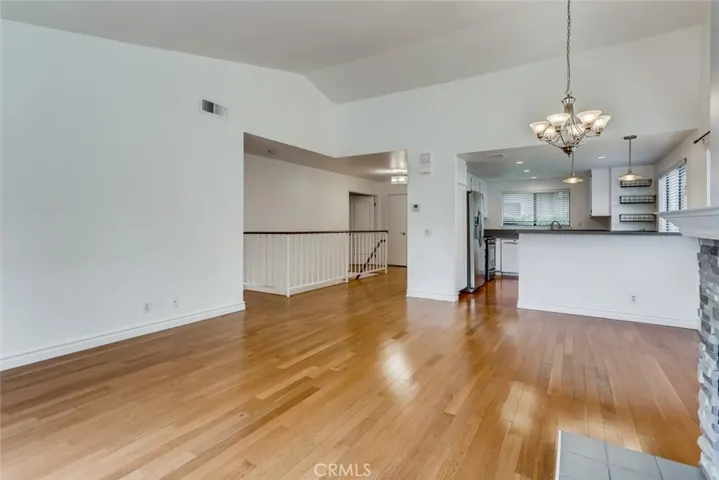 529 El Azul Circle, Oak Park, California 91377