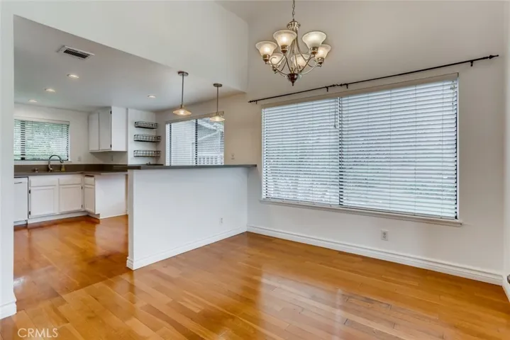 529 El Azul Circle, Oak Park, California 91377