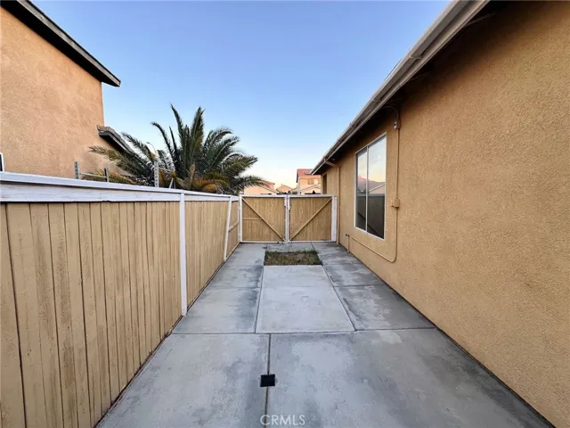 Large cemented side yard