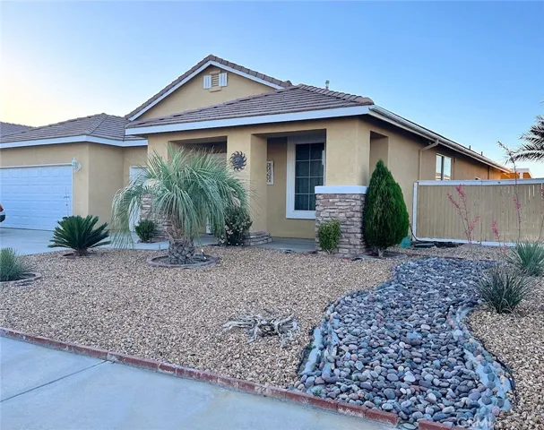 11758 Trailwood Street, Victorville, California 92392