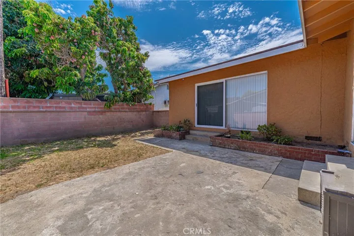 15134 El Camino Avenue, Paramount, California 90723