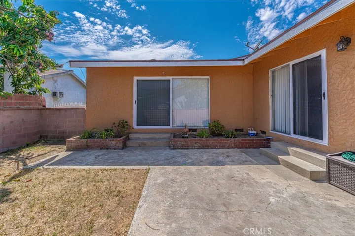 15134 El Camino Avenue, Paramount, California 90723