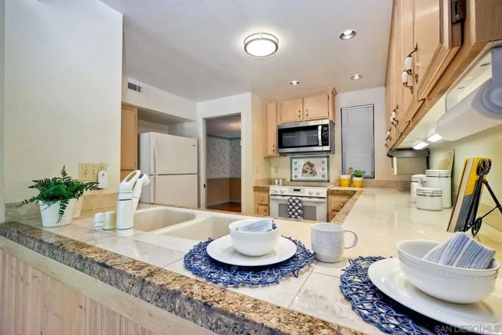 17844 Aguamiel Rd, San Diego, California 92127