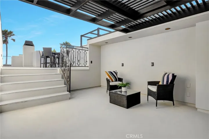 16386 N Pacific Avenue, Sunset Beach, California 90742
