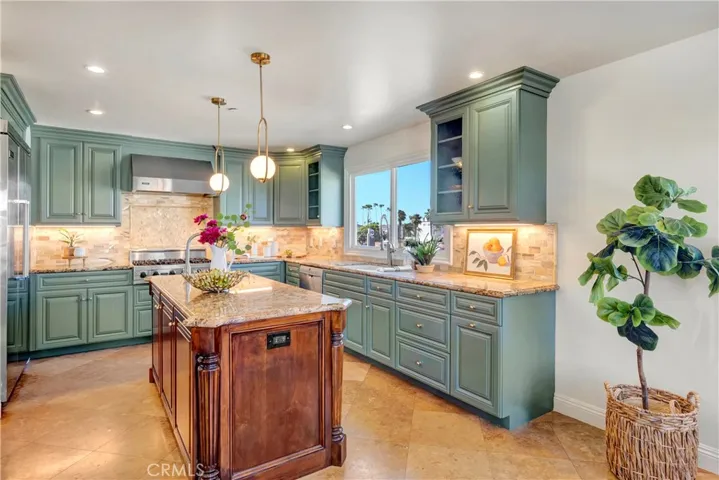 16386 N Pacific Avenue, Sunset Beach, California 90742