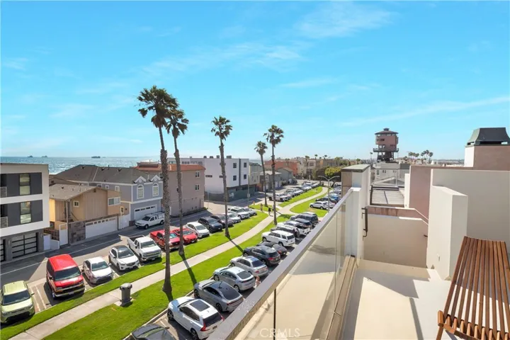 16386 N Pacific Avenue, Sunset Beach, California 90742