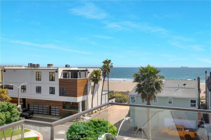 16386 N Pacific Avenue, Sunset Beach, California 90742