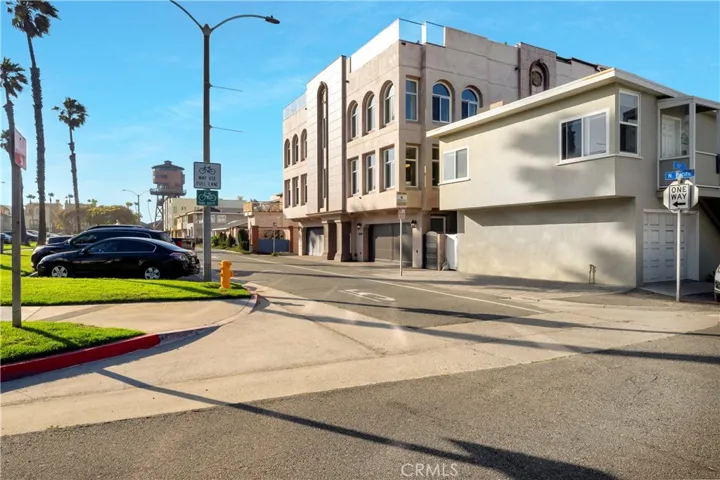 16386 N Pacific Avenue, Sunset Beach, California 90742