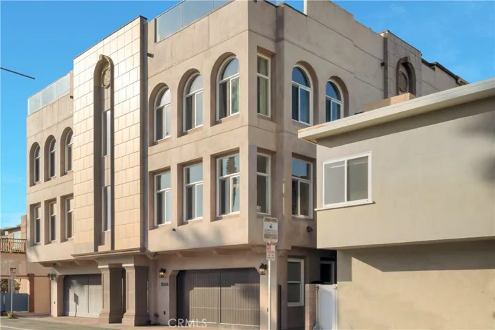 16386 N Pacific Avenue, Sunset Beach, California 90742