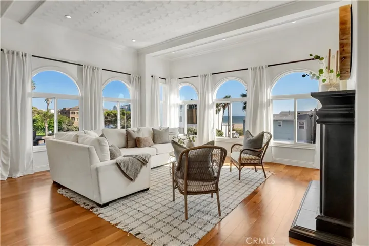 16386 N Pacific Avenue, Sunset Beach, California 90742