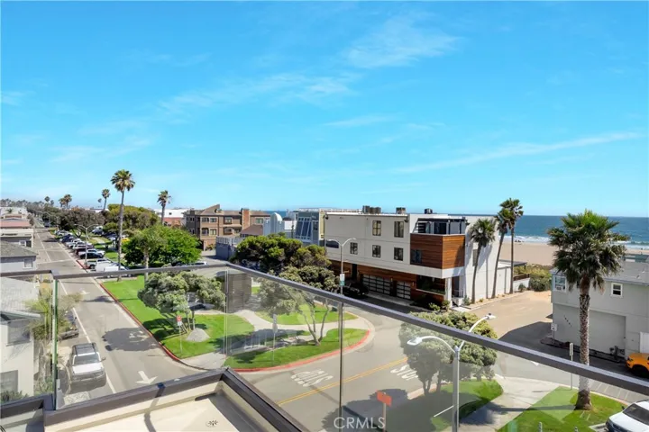 16386 N Pacific Avenue, Sunset Beach, California 90742