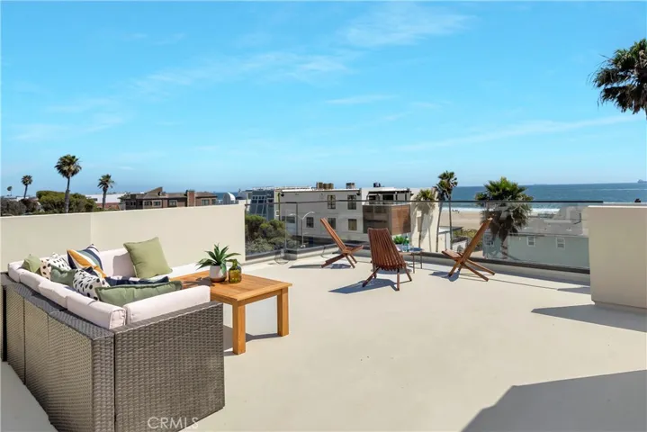 16386 N Pacific Avenue, Sunset Beach, California 90742