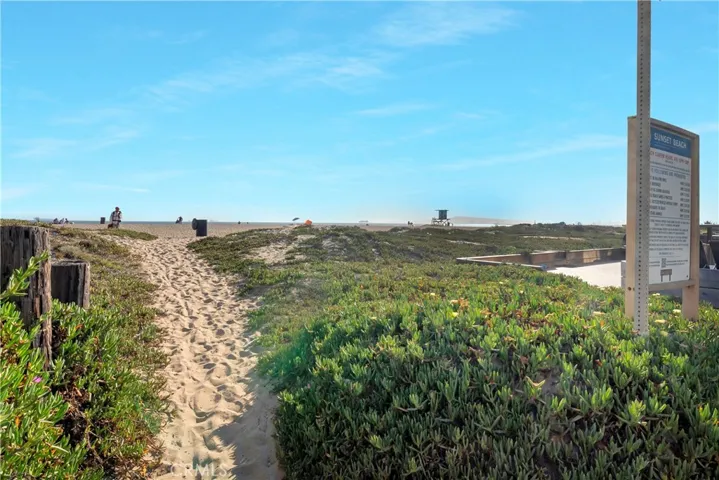 16386 N Pacific Avenue, Sunset Beach, California 90742