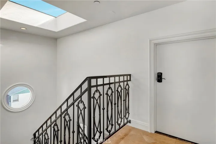 16386 N Pacific Avenue, Sunset Beach, California 90742
