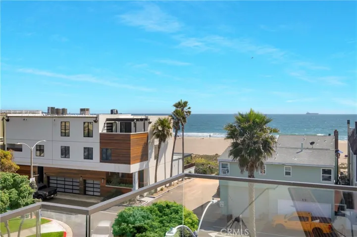 16386 N Pacific Avenue, Sunset Beach, California 90742