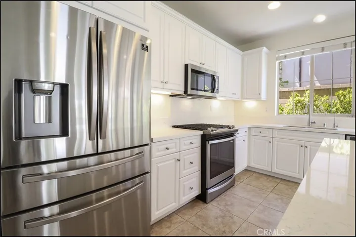 151 Bright Poppy, Irvine, California 92618