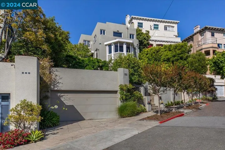 35 Hillcrest Road, Berkeley, California 94705