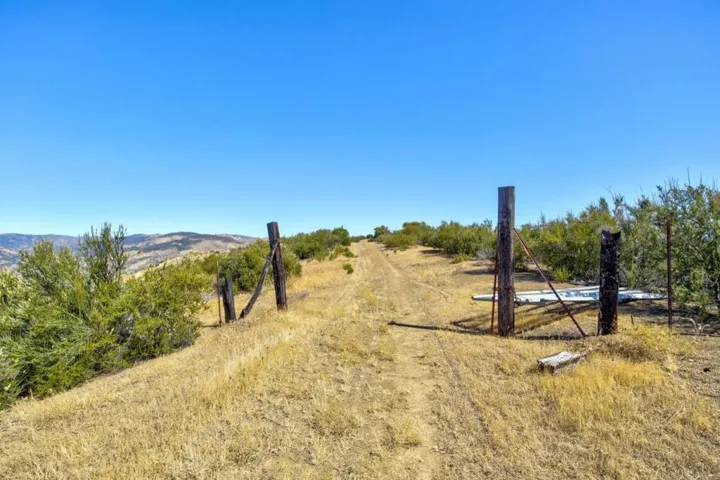 14600 Del Puerto Canyon Road, Newman, California 95360