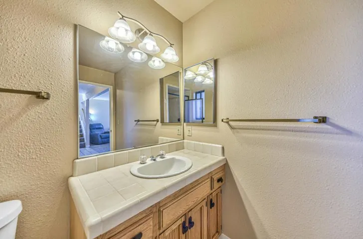 110 Nissen Road 3, Salinas, California 93901