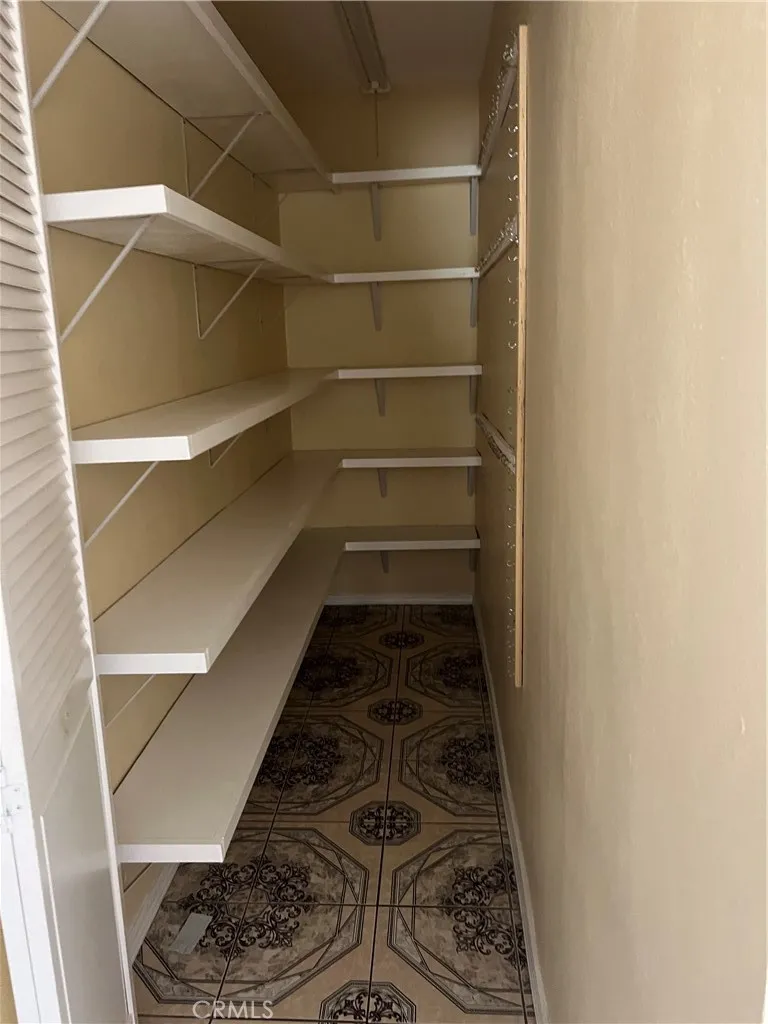 10248 Stanford Avenue, South Gate, California 90280 home-pic-13