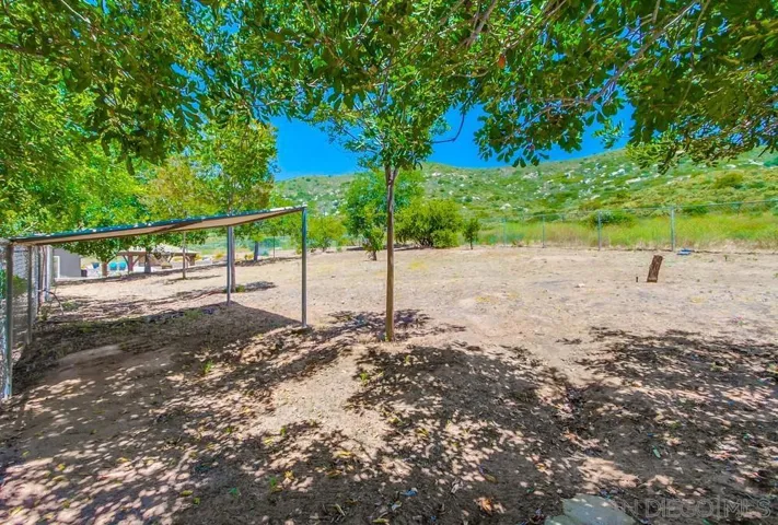 24574 Del Amo Rd, Ramona, California 92065