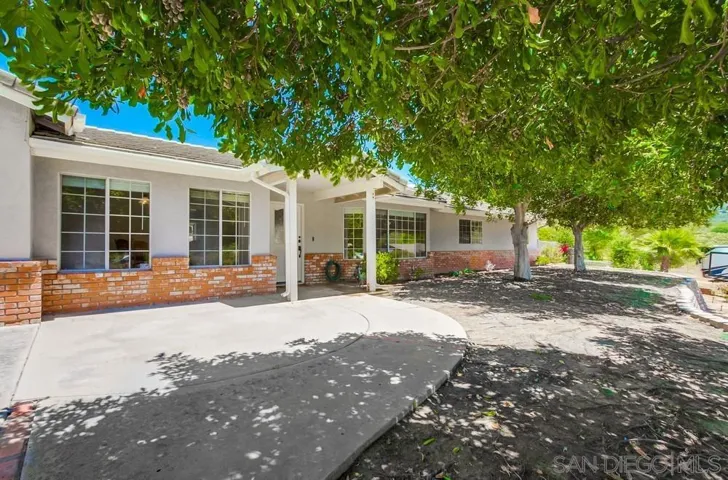 24574 Del Amo Rd, Ramona, California 92065