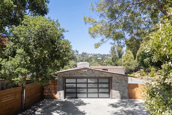 25165 Stewart Place, Carmel, California 93923