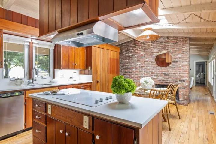 25165 Stewart Place, Carmel, California 93923