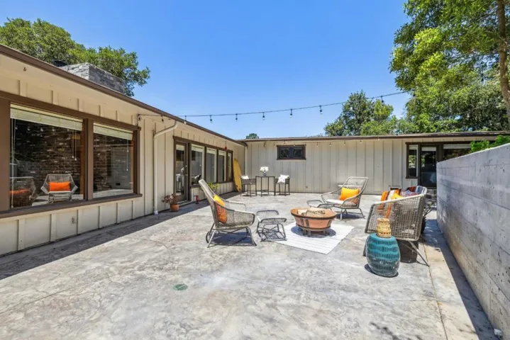 25165 Stewart Place, Carmel, California 93923