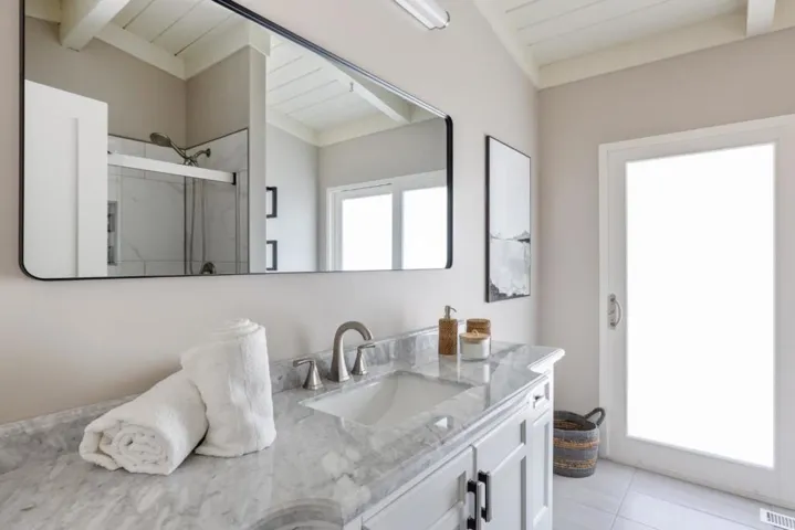 25165 Stewart Place, Carmel, California 93923