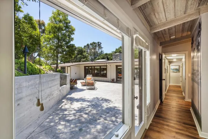 25165 Stewart Place, Carmel, California 93923