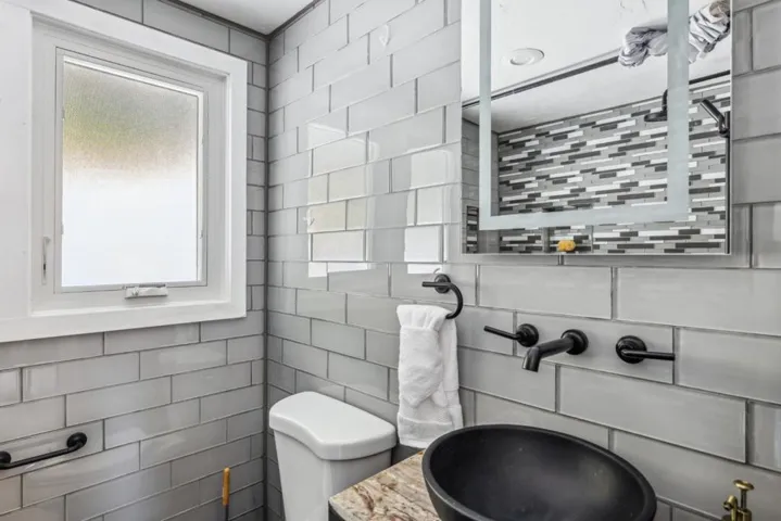 25165 Stewart Place, Carmel, California 93923