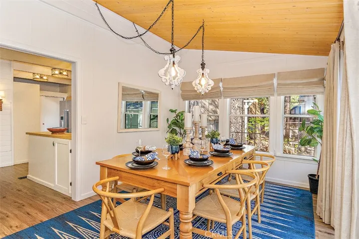 593 Ponderosa Drive, Big Bear Lake, California 92315