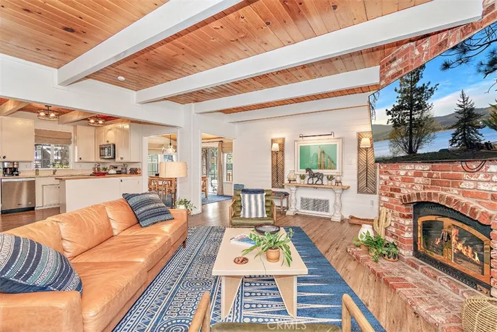 593 Ponderosa Drive, Big Bear Lake, California 92315