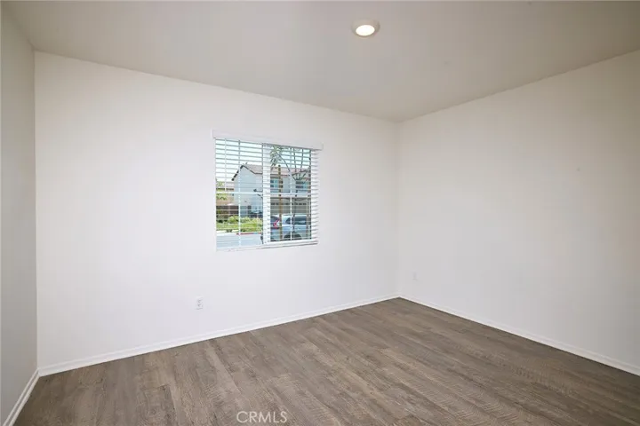 1242 Universal Way, Hemet, California 92543