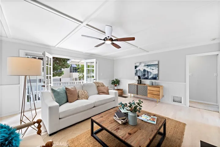 16 S Stonington Road, Laguna Beach, California 92651
